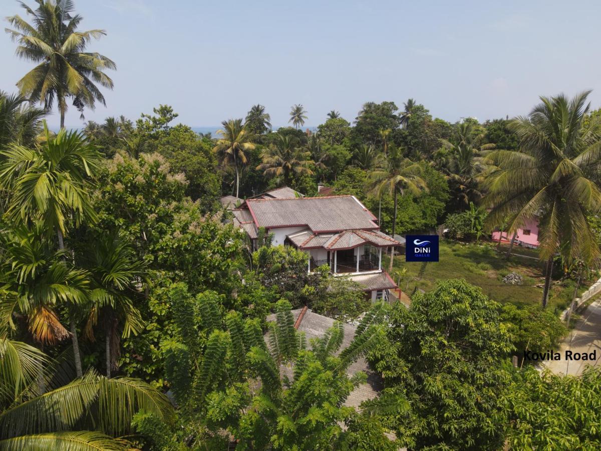 Dini Galle Buitenkant foto