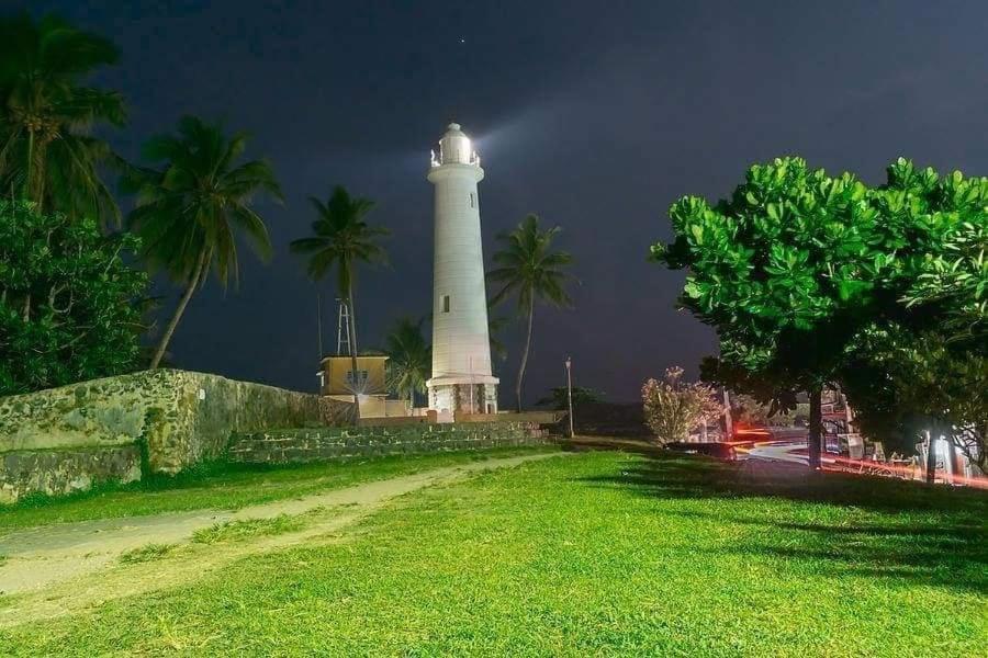 Dini Galle Buitenkant foto