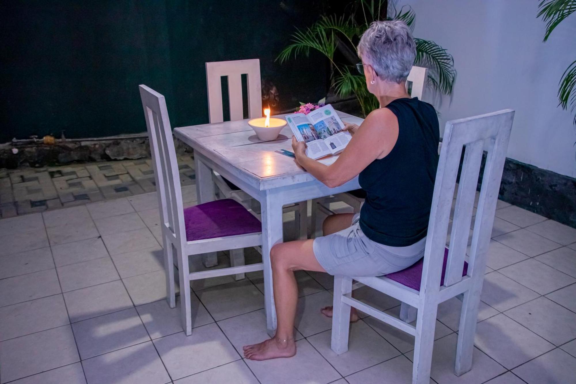 Dini Galle Buitenkant foto